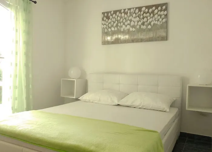 Kastelan Апартаменты Barbat na Rabu